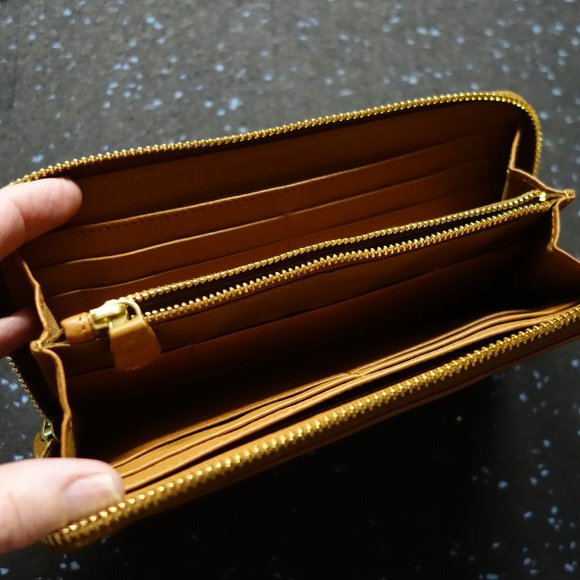 Roberto Cavalli Wallet NWT - Picture 4 of 8